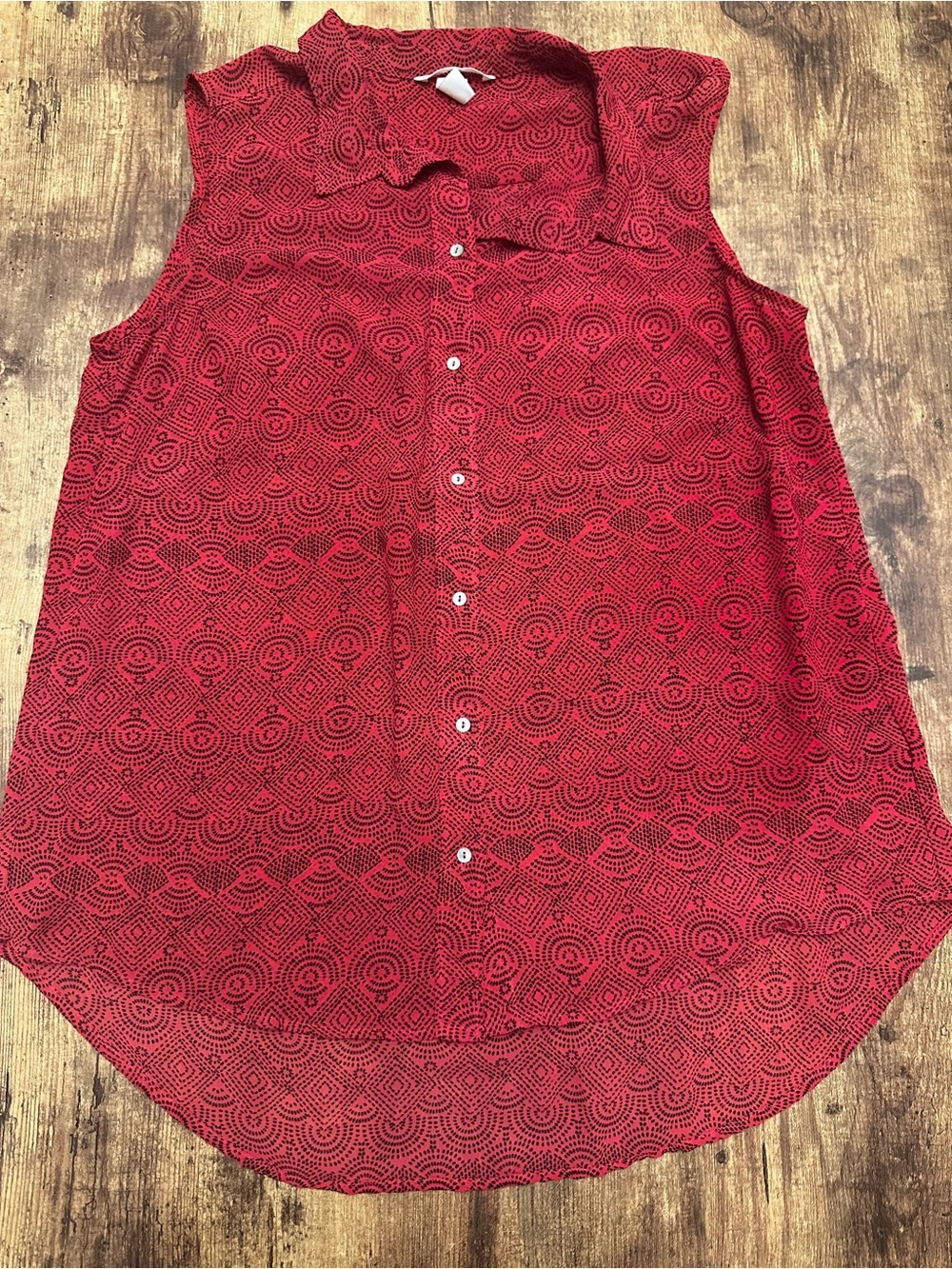 H&M Red Sleeveless Button-Down Top with Black Circular Print #289